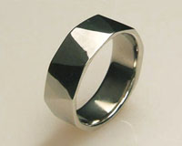 facet wedding ring featured on NYMag.com