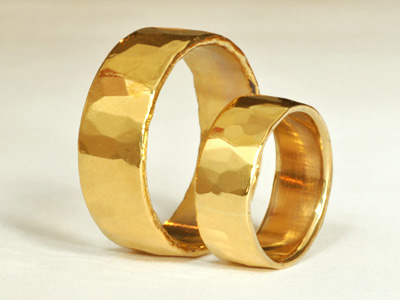 Hammered Gold Wedding Rings